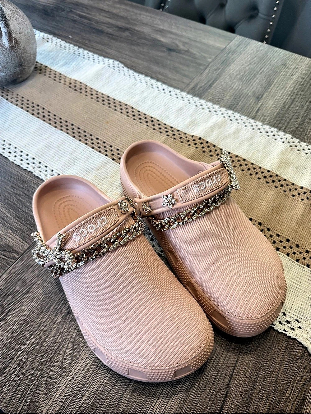 Crocs Classic Chain Clog Pink US 9 women